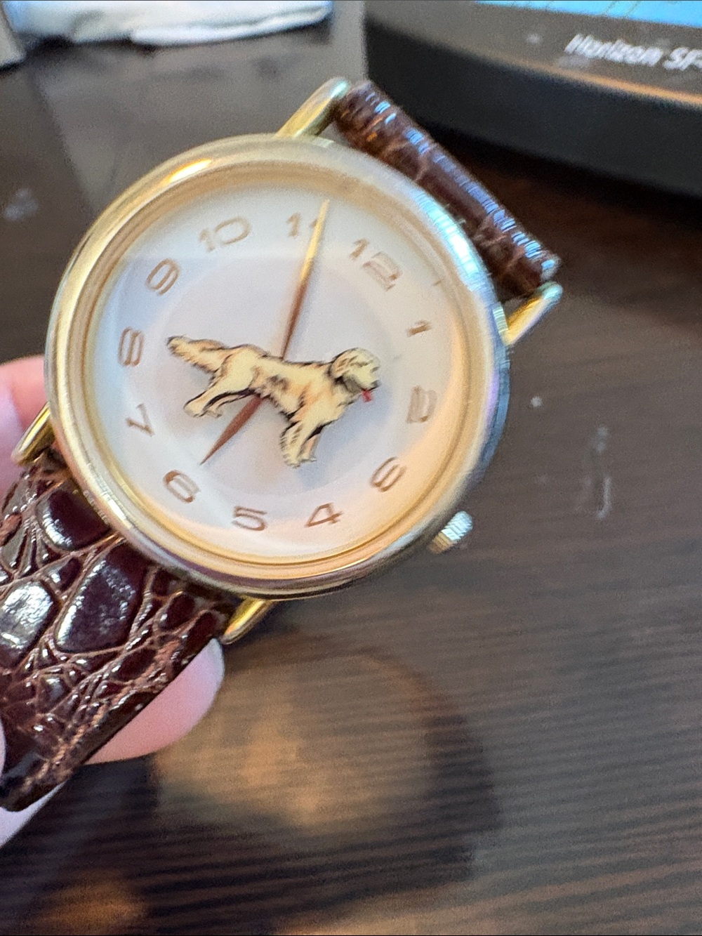 Vtg wrap watch inc golden retriever, dog embossed band WORKS
